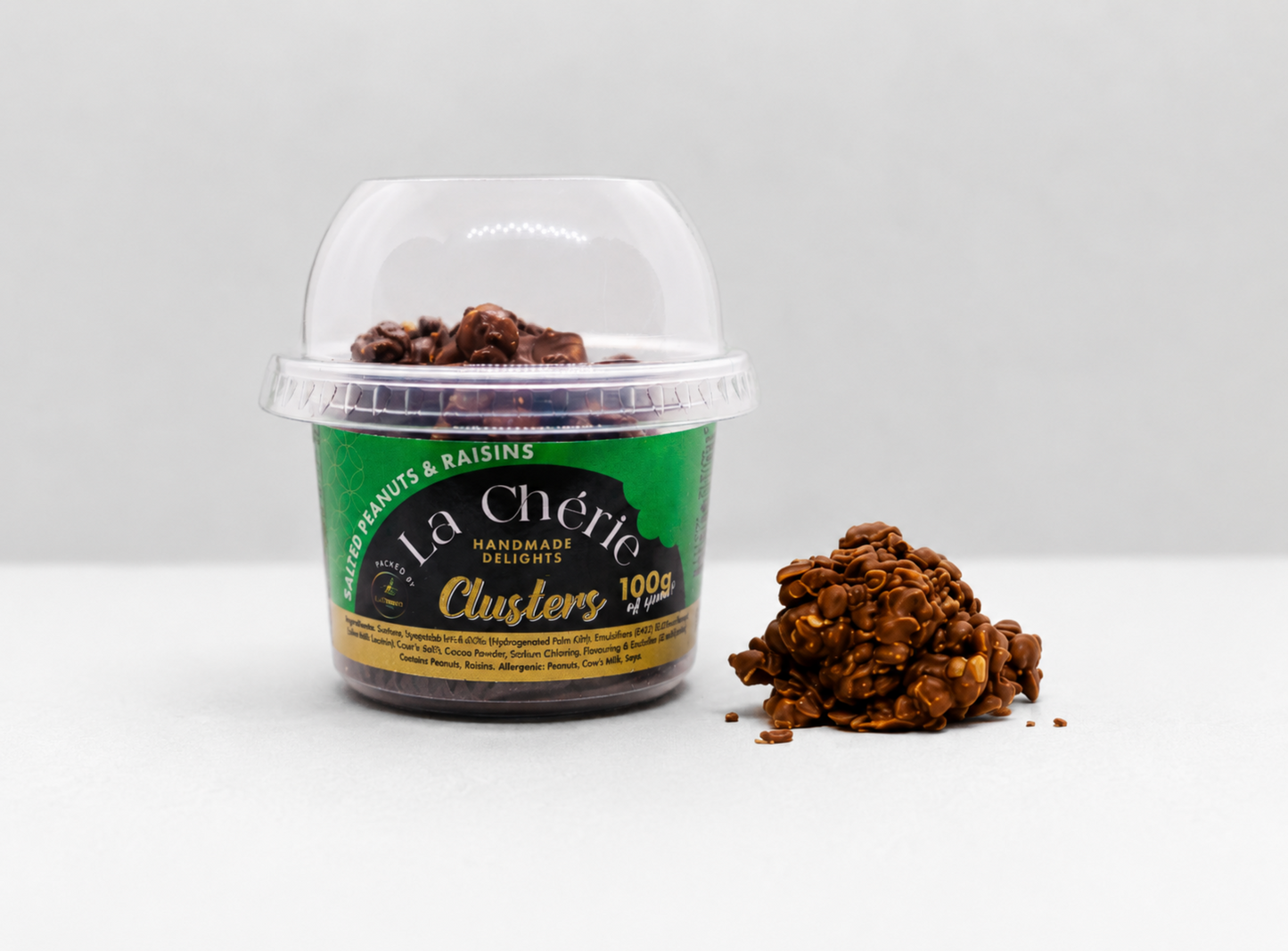 La Cherie - Choc Salted Peanut & Raisin Clusters